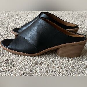 Like new, Sofft euro soft, black heeled sandal.